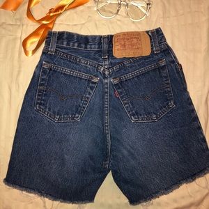 Women’s LEVI Vintage high wasted shorts